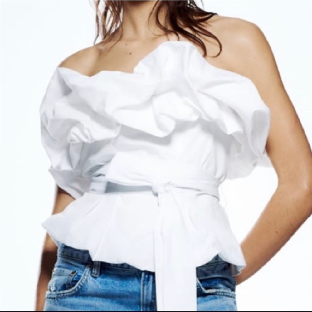 LAST ONE!! NWT Zara Voluminous Poplin Top